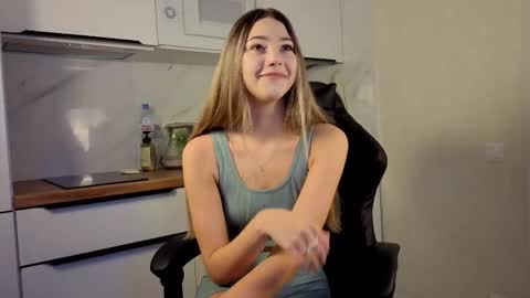 lovelygracee online show from December 22, 12:08 pm