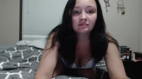 lovelylipsxoxo online show from August 2, 2:36 am
