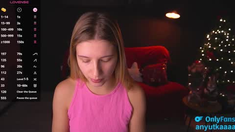 Anna online show from December 13, 1:01 pm