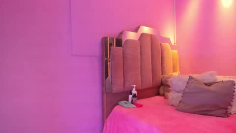 L O V E  online show from November 11, 12:02 pm