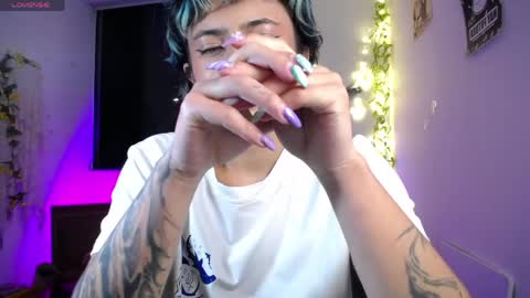 loving_alma online show from April 13, 8:04 am