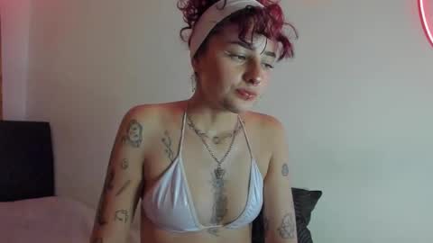 Jenn online show from January 9, 6:45 pm