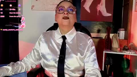 luanadabbraccio_ online show from May 7, 2:54 pm