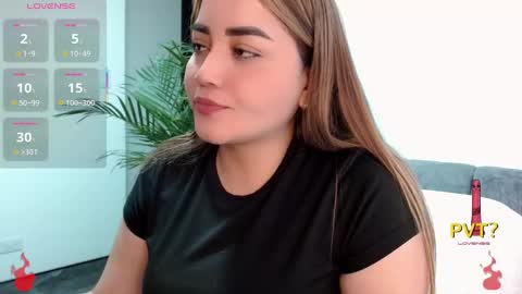 lucia star  online show from October 17, 9:07 pm