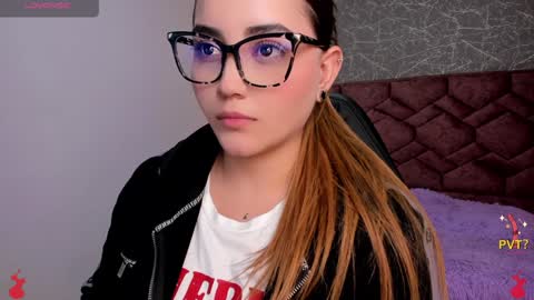 lucia star  online show from January 29, 7:11 pm