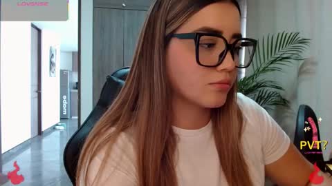 lucia star  online show from February 18, 8:08 pm