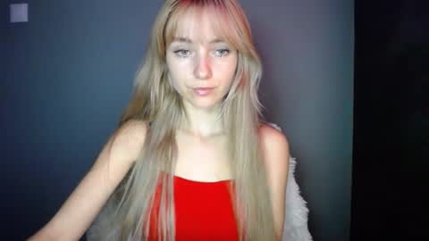 Lucy online show from November 15, 7:59 pm