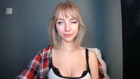 Lucy online show from February 22, 7:26 pm