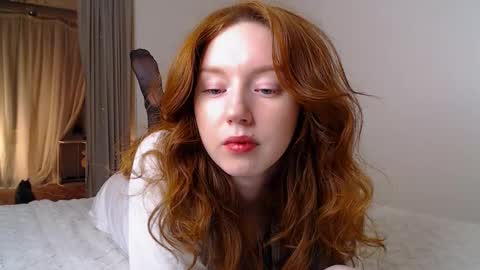 Snapshot of luciacoy chatting on February 23, 5:23 pm Lucia online show from February 23, 5:23 pm