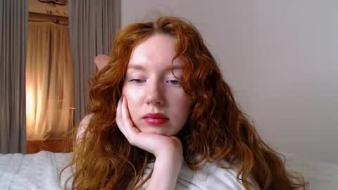 Snapshot of luciacoy chatting on February 16, 5:15 pm Lucia online show from February 16, 5:15 pm