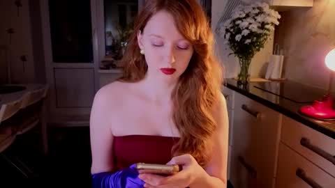 Snapshot of luciacoy chatting on October 31, 7:07 pm Lucia online show from October 31, 7:07 pm