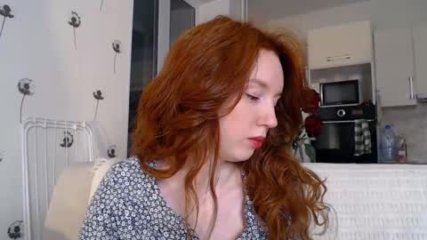 Snapshot of luciacoy chatting on February 26, 4:05 pm Lucia online show from February 26, 4:05 pm