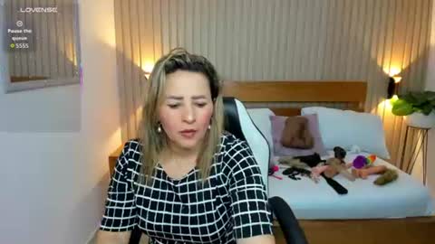 Luciana online show from June 15, 12:05 pm