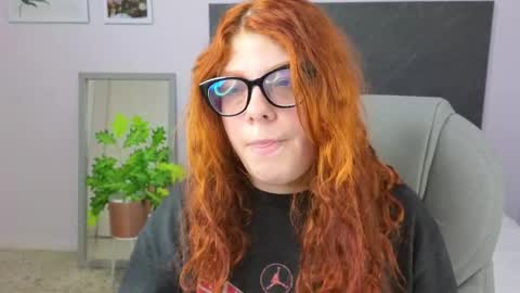 Lucie   online show from January 7, 7:38 pm