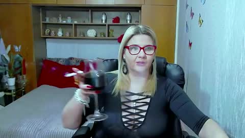 Lucille Fenly online show from March 15, 7:27 pm