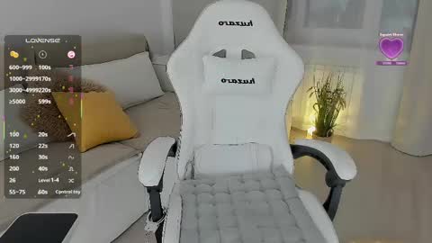 lucky__lady_ online show from March 21, 11:32 pm