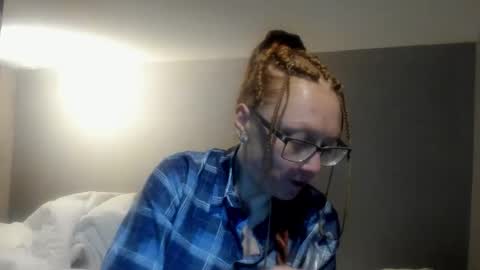 lucky_licky20 online show from March 11, 4:06 am