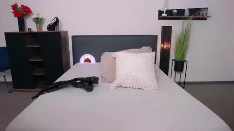 Stacy online show from April 12, 9:45 am