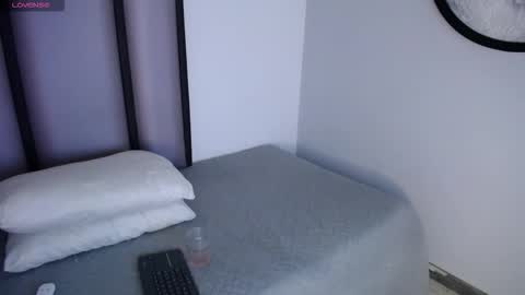   online show from September 26, 6:00 am