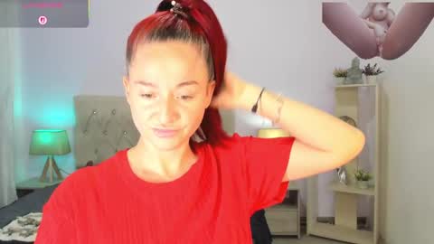 Snapshot of lucy_hot77 chatting on September 25, 9:56 pm Lucia online show from September 25, 9:56 pm