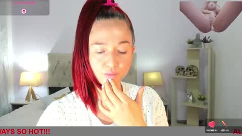 Snapshot of lucy_hot77 chatting on September 30, 9:52 pm Lucia online show from September 30, 9:52 pm