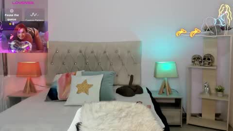 Snapshot of lucy_hot77 chatting on October 23, 10:16 pm Lucia online show from October 23, 10:16 pm