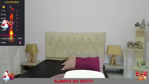 Snapshot of lucy_hot77 chatting on January 3, 9:15 pm Lucia online show from January 3, 9:15 pm