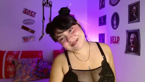 Snapshot of lucyferna chatting on October 11, 3:44 am Lucya Fernanda  online show from October 11, 3:44 am