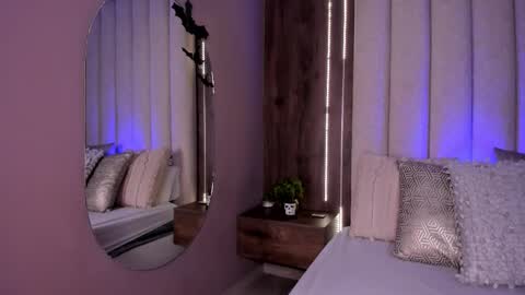 Snapshot of lucysalvatore chatting on October 15, 1:14 pm Lucy online show from October 15, 1:14 pm