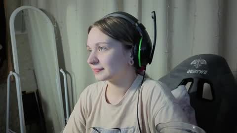 Lucy online show from April 10, 8:04 pm