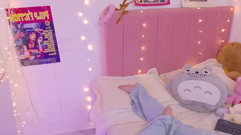 LUCYY FROM HOME  online show from January 18, 2:19 am