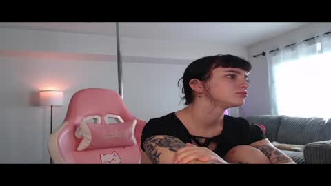 Snapshot of lucyyluvss chatting on September 15, 11:01 pm Lucy online show from September 15, 11:01 pm