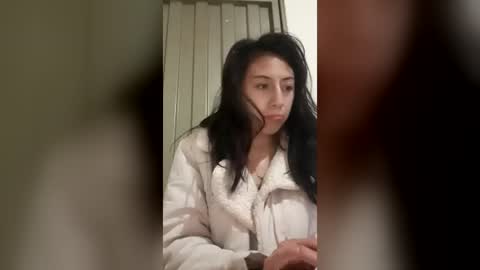 luisa_homes online show from June 15, 2:12 am