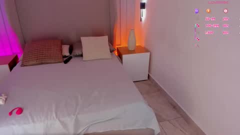 L U I S A online show from March 5, 8:15 pm