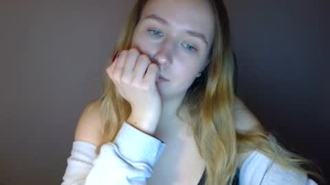 Lulu Baby18 online show from January 10, 7:18 pm