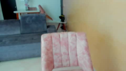 Snapshot of lulu_lopez chatting on September 14, 5:22 pm Lau  online show from September 14, 5:22 pm