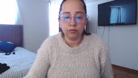 Snapshot of lumi_84 chatting on January 30, 10:19 pm LUMI online show from January 30, 10:19 pm