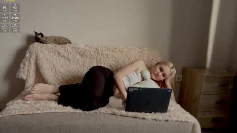 lumpyamsonia online show from December 5, 8:03 am