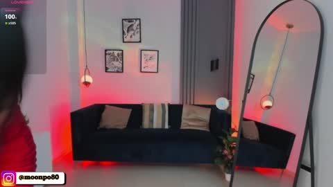     online show from April 3, 5:33 pm