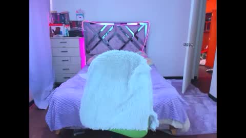 luna_analya online show from October 23, 2:01 pm