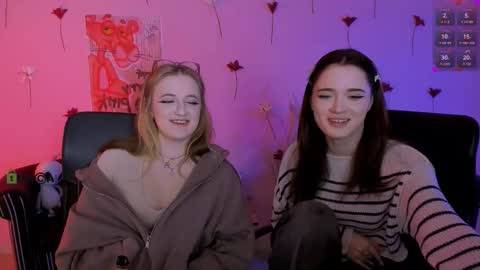 luna_berryy online show from March 21, 10:04 pm