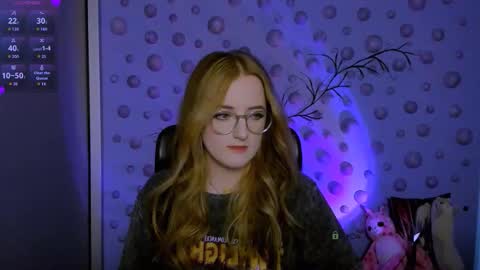 luna_berryy online show from February 17, 8:19 pm