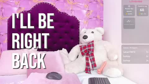 Luna Bloom online show from June 30, 10:15 am