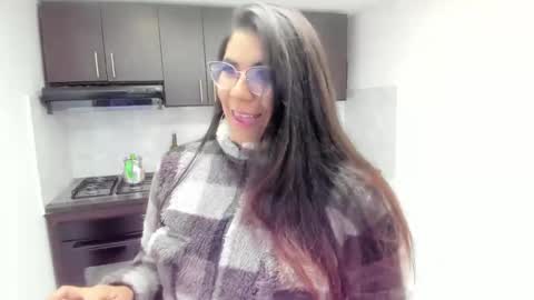 luna  online show from December 16, 11:16 am