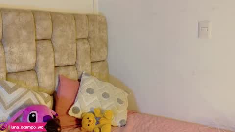 Snapshot of luna_ocampo chatting on October 12, 10:34 pm   online show from October 12, 10:34 pm