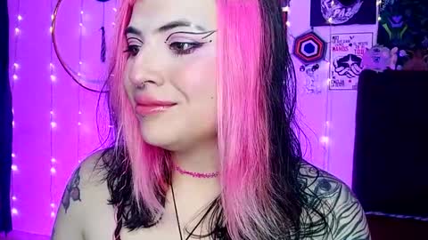 MISS LUNA  online show from February 19, 2:12 am