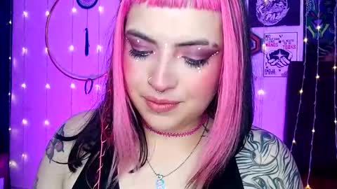 MISS LUNA  online show from February 4, 9:10 pm