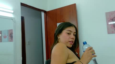 luna_rousse26 online show from May 11, 1:46 pm