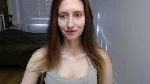 L U N A  online show from April 22, 6:21 am