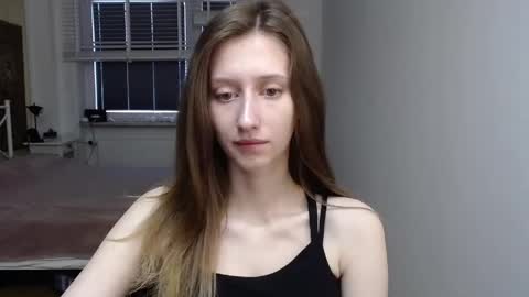 L U N A  online show from April 30, 5:34 am